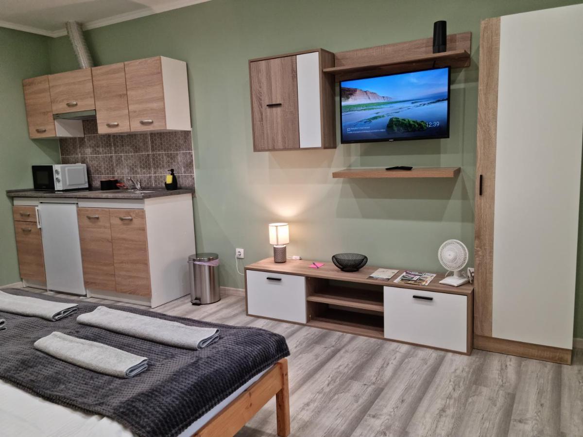 Belvarosi Pihenohaz Bekescsaba Exteriér fotografie