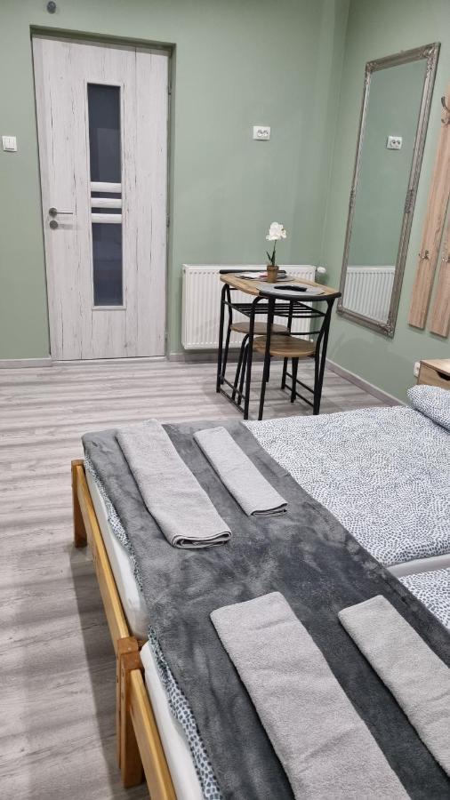 Belvarosi Pihenohaz Bekescsaba Exteriér fotografie